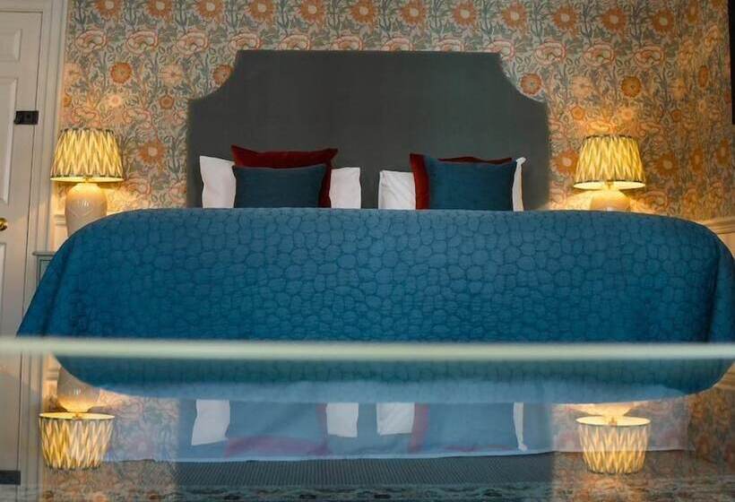 Семейный Номер, The Swan At Tarporley