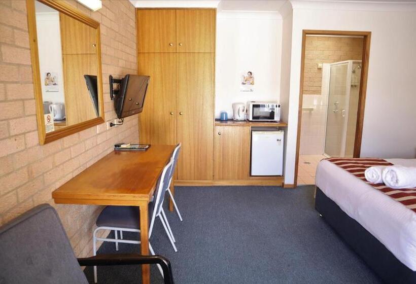 Студио Executive, Golden Chain Aalana Motor Inn