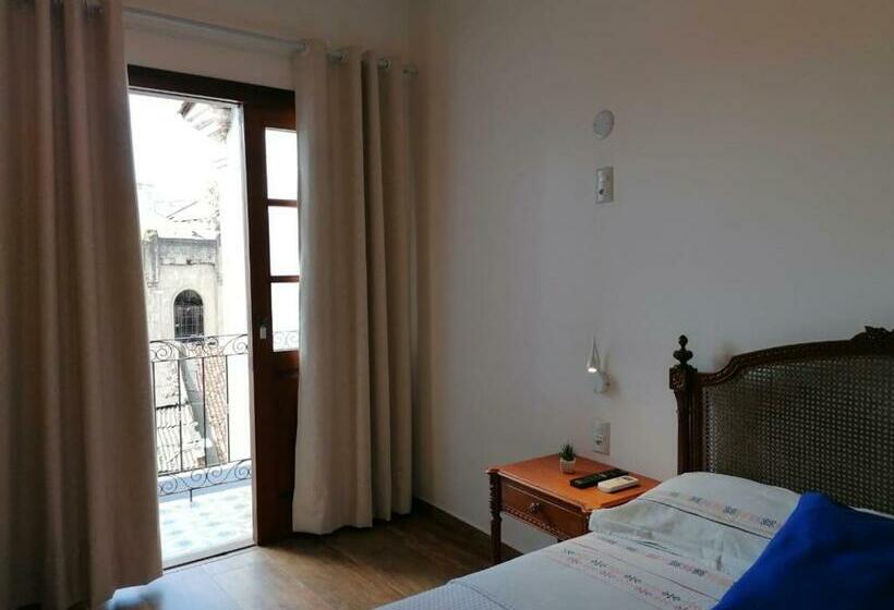 سوییت خانوادگی, Bahia Pelô Hostel