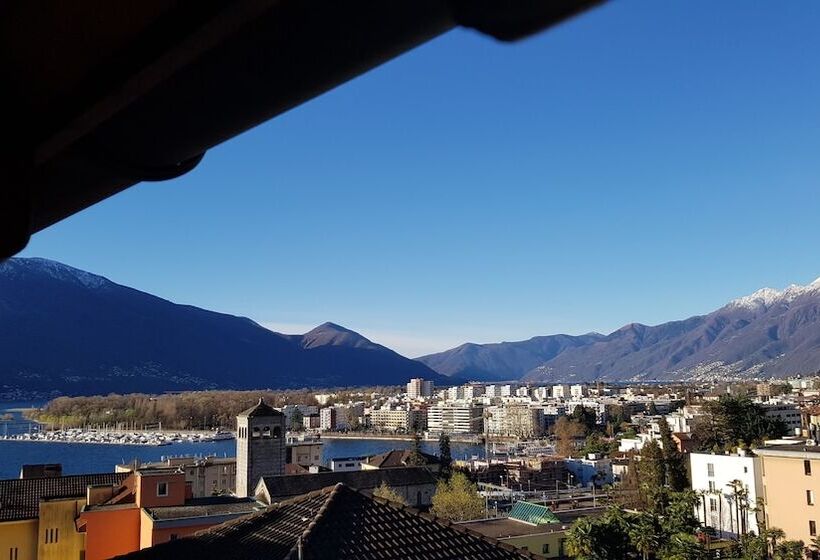 اتاق خانوادگی, @ Home Hotel Locarno