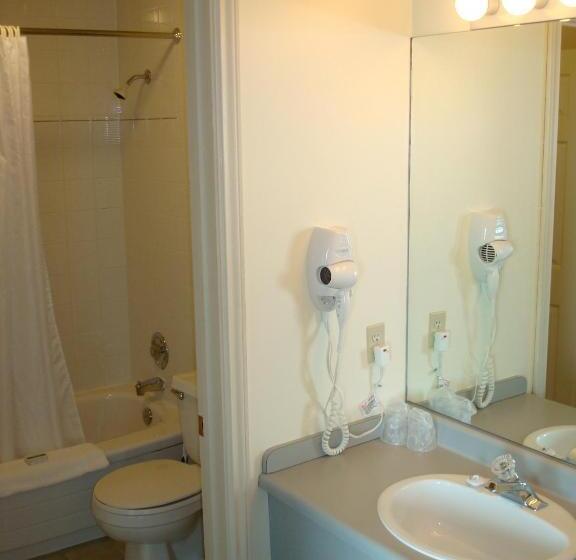 标准间, Brigantine Inn & Suites