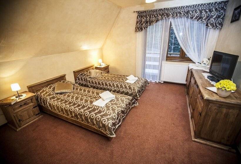 Студия Стандарт, Dwor Karolowka
