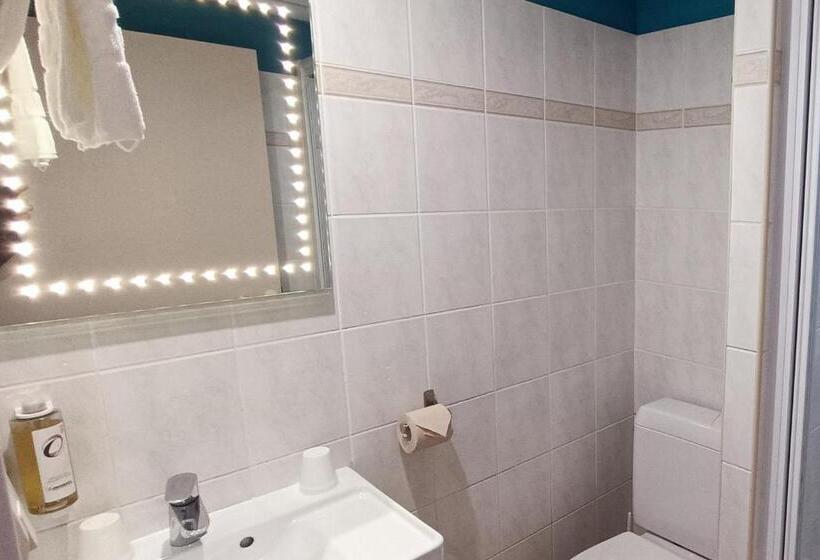 Номер Стандарт, The Originals Access, Hôtel Les Iris, Bercksurmer