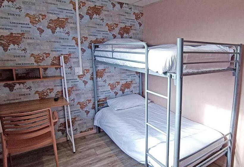 Четырехместный Номер Стандарт, The Originals Access, Hôtel Les Iris, Bercksurmer