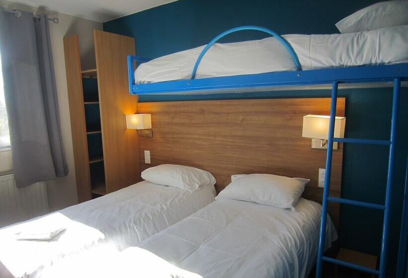 Номер Стандарт Трехместный, The Originals Access, Hôtel Les Iris, Bercksurmer