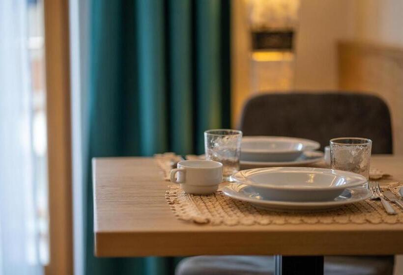 Студио Стандарт с Балконом, Apartments Lasteis