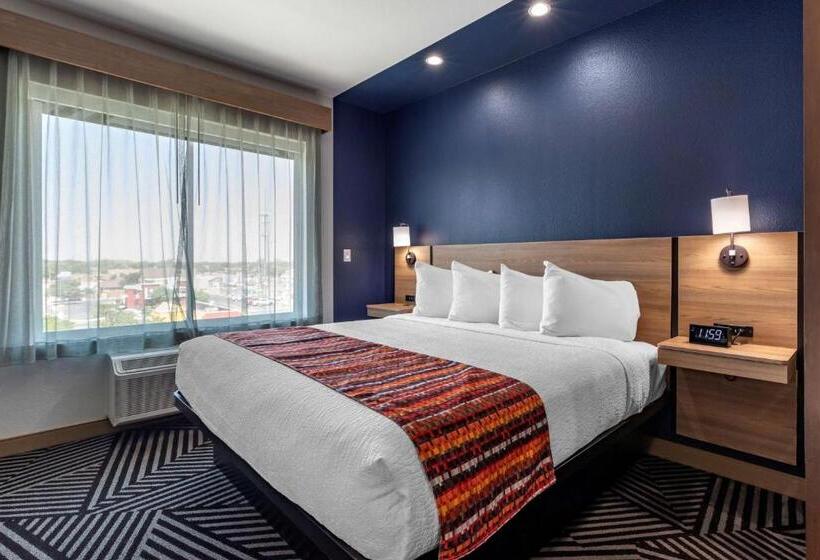 带大床的套房, Best Western Plus Amarillo East