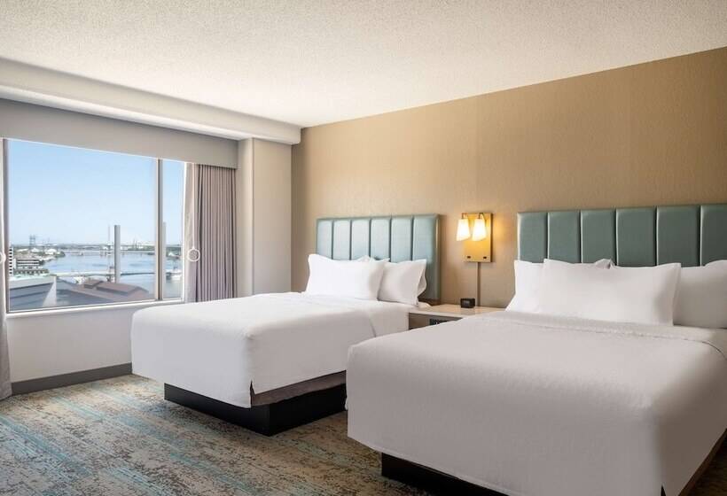 Люкс 2 Спальни, Homewood Suites By Hilton Toledo Downtown