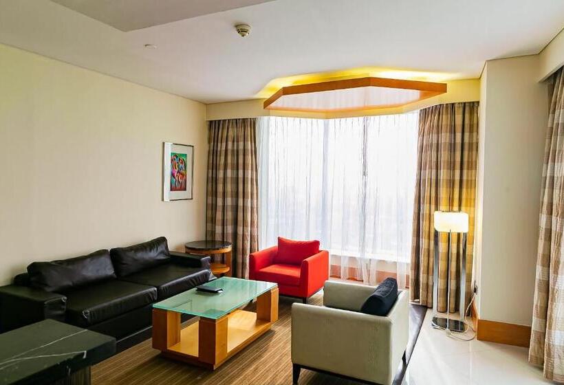 سوییت, Lagos Continental