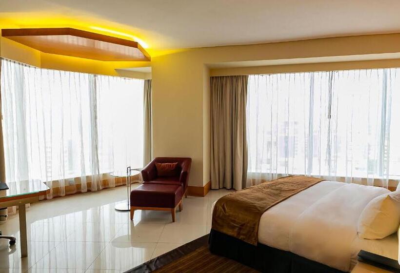 سوییت لوکس, Lagos Continental
