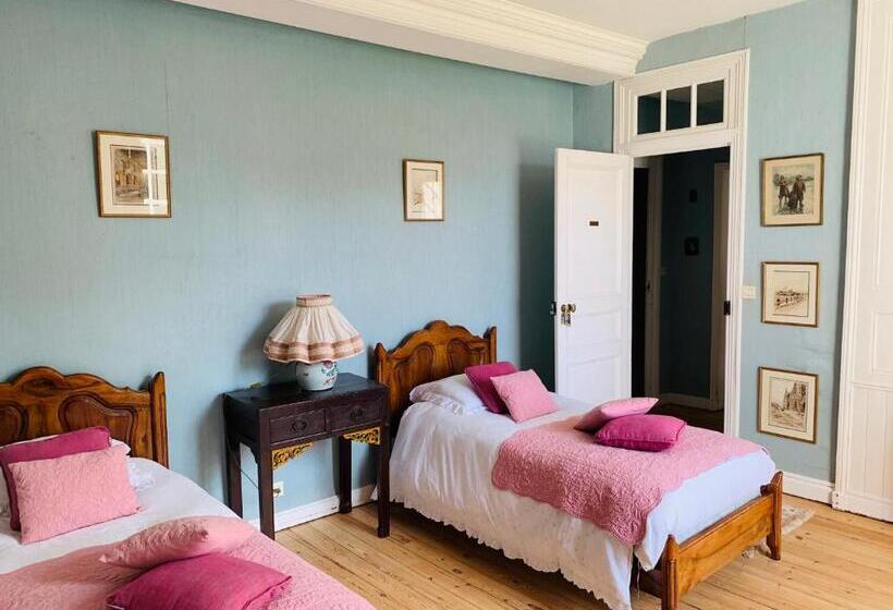 Полулюкс Вид на Сад, Manoir De Trégaray