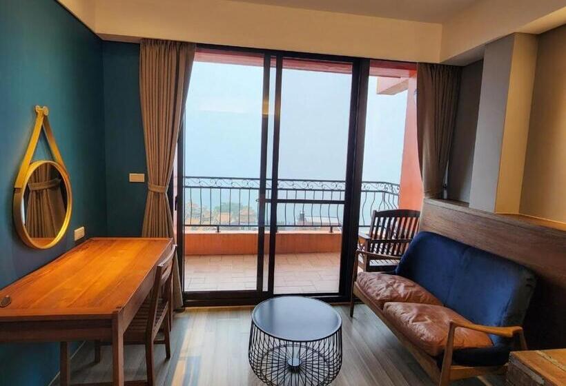 اتاق استاندارد با بالکن و چشم‌انداز دریا, Sunshine B&b