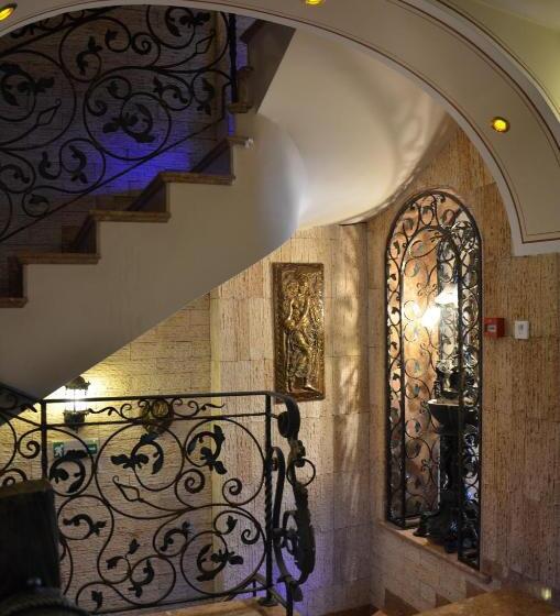 سوییت, Boutique Hotel Boris Palace & Restaurant