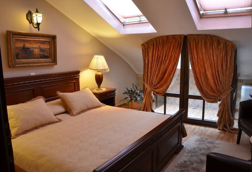 سوییت, Boutique Hotel Boris Palace & Restaurant