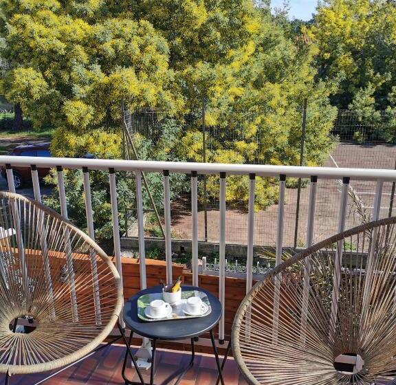 Номер Стандарт, Logis Hôtel Restaurant Les Charmettes