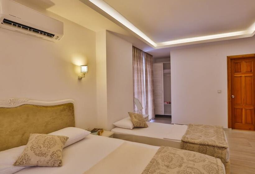 Трехместный Номер Deluxe, Linda Beach Class Hotel   Boutique Class