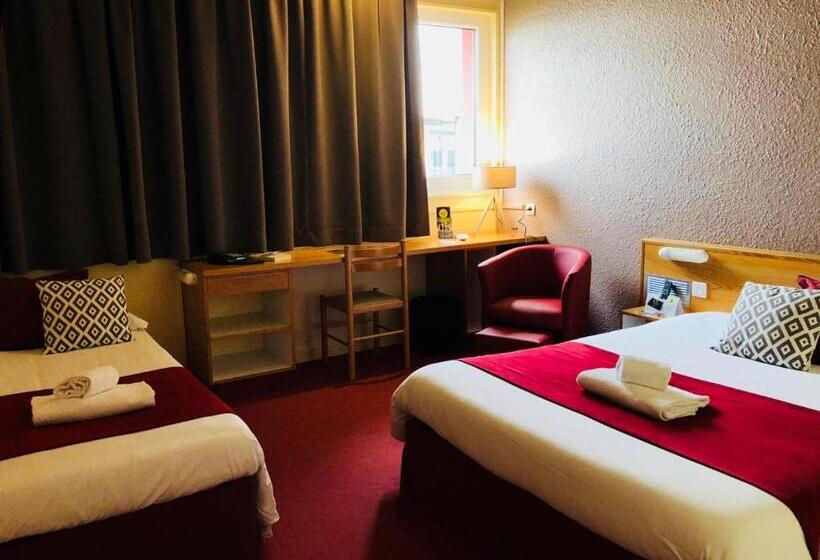Номер Стандарт Трехместный, Logis Hôtel Atrium Epinal Golbey Chavelot