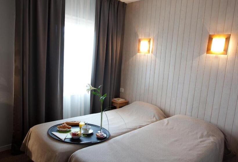 Номер Стандарт, Logis Hôtel Le Relais