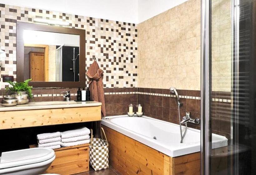 Полулюкс, Boutique Hotel E Chalets Salvadori