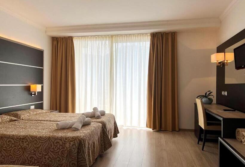 Семейный Номер Deluxe, Village Bazzanega   Montagnoli Group