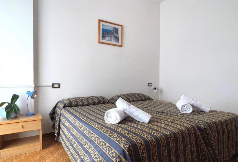 Номер Стандарт Вид на Озеро, Village Bazzanega   Montagnoli Group