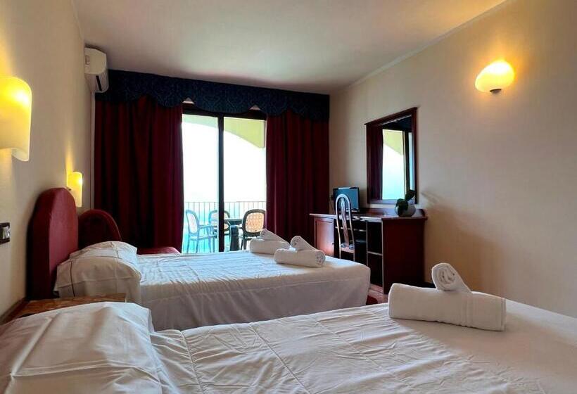 Четырехместный Номер Superior, Village Bazzanega   Montagnoli Group