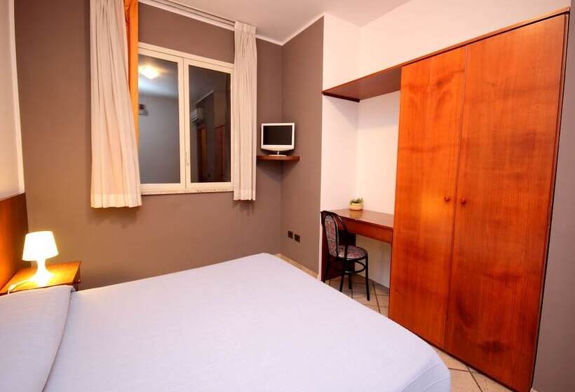 اتاق استاندارد چهار تخته, Villa Soles