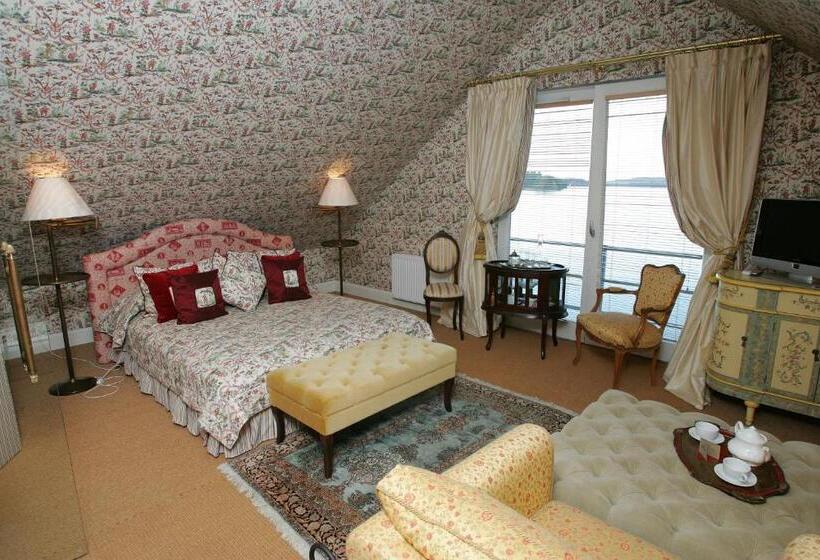 سوئیت با چشم‌انداز, Apvalaus Stalo Klubas Gastro & Spa