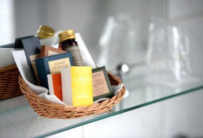 غرفة قياسية ثلاثية, Hôtel Porte Mars Reims Gare Centre Arena