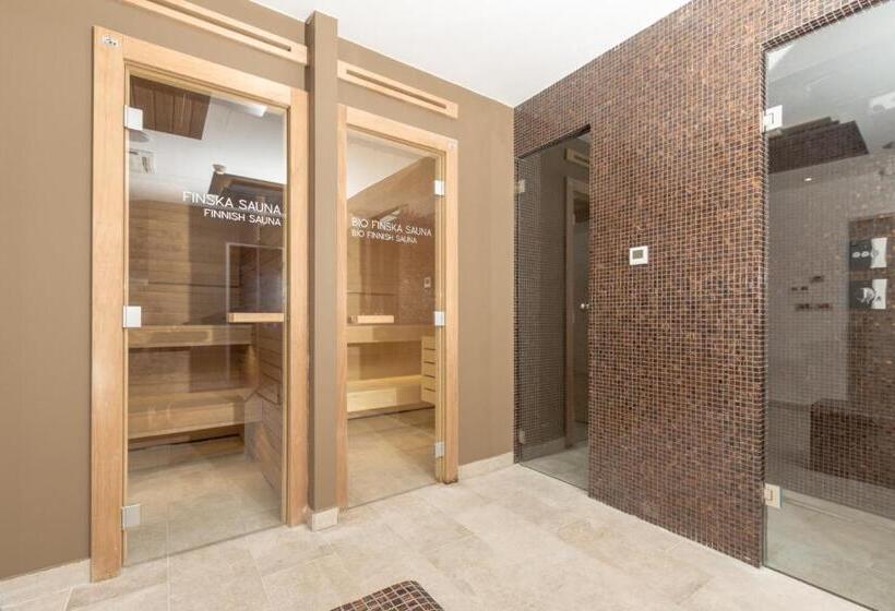 Номер Стандарт с Балконом, Boutique Hotel Esplanade