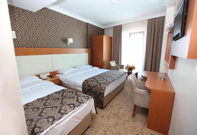 اتاق خانوادگی, Grand Hotel Avcilar
