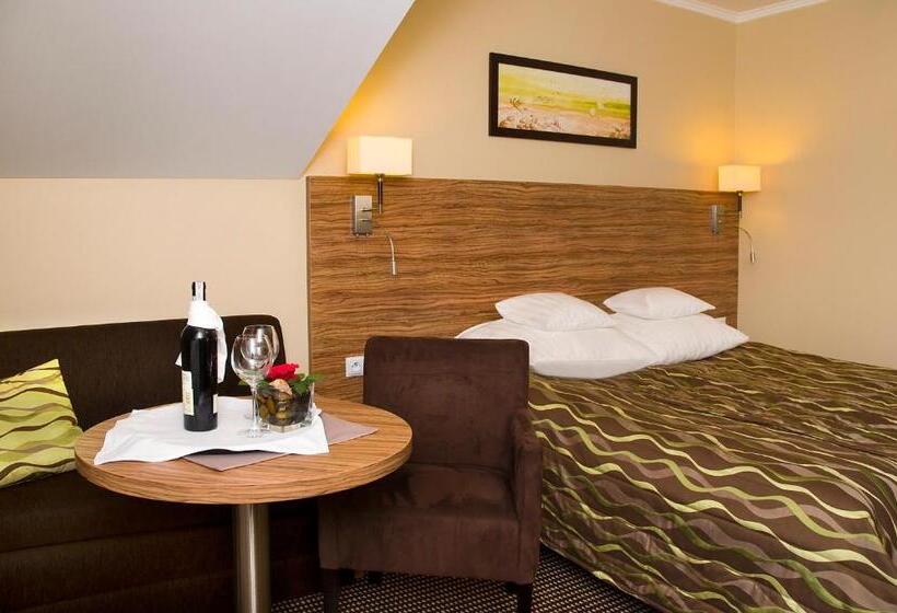 Номер Deluxe, La Siesta & Medical Spa