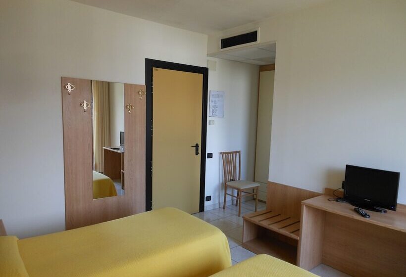 Номер Стандарт, Motel Monterosa