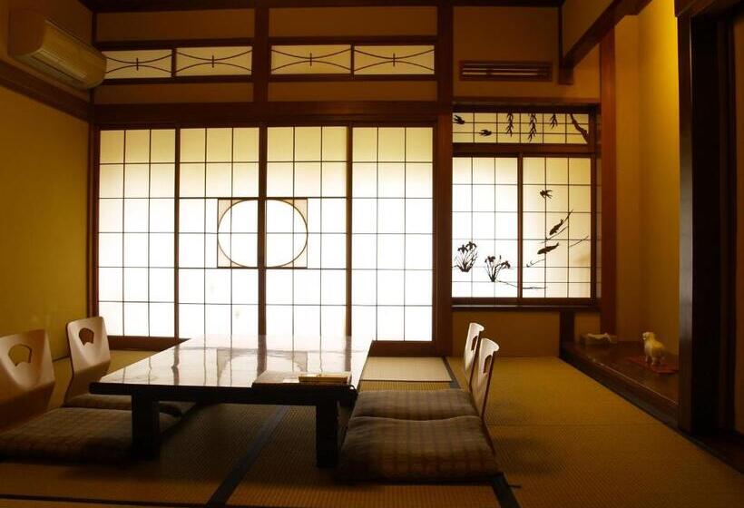 Семейный Номер, K S House Ito Onsen  Historical Ryokan Hostel