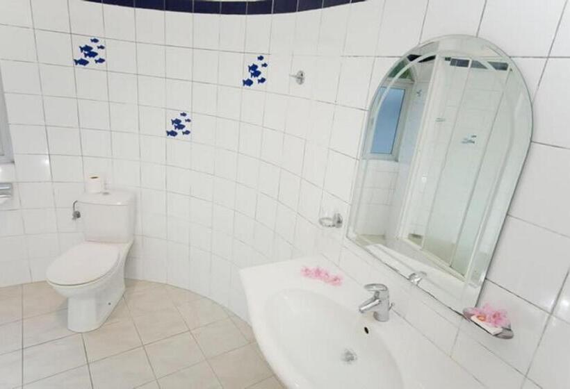اتاق استاندارد سه نفره, Gold Beach Resort