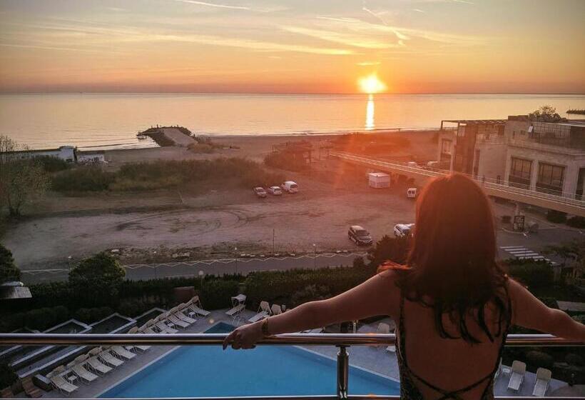 Полулюкс Вид на Море, Grand Hotel Pomorie   Medical Spa