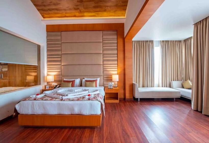 클럽 스위트, The Fern Surya Resort Kasauli Hills, Dharampur