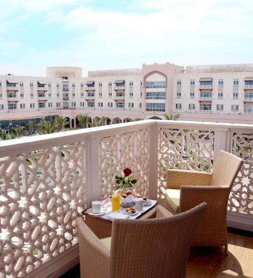 سوئیت اجرایی با چشم‌انداز باغ, Salalah Gardens Hotel Managed by Safir Hotels & Resorts