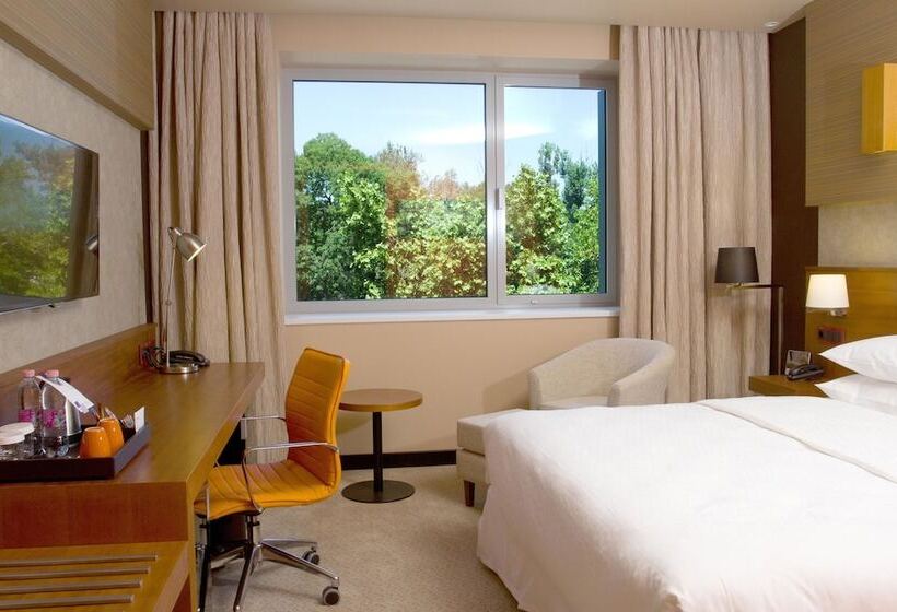古典房间, Four Points By Sheraton Kecskemét Hotel és Konferenciaközpont