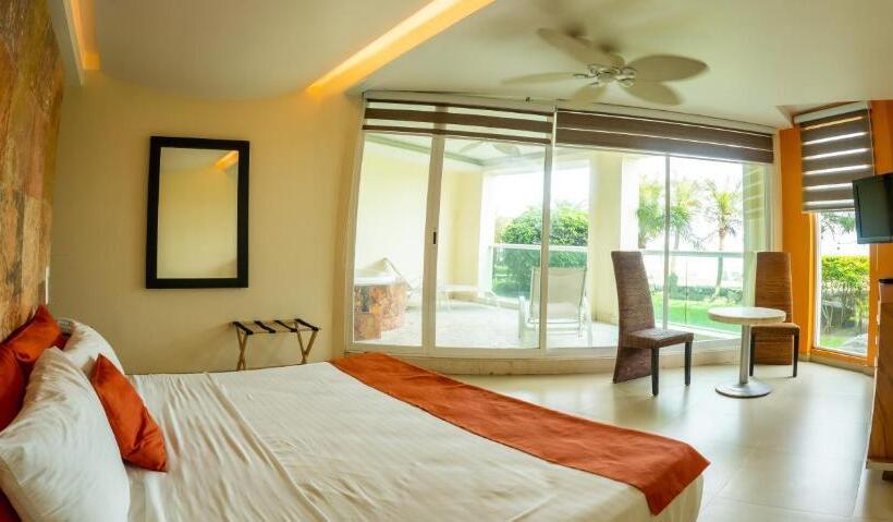 キングサイズベッドのスイートルーム, Artisan Family Hotels And Resort Collection Playa Esmeralda