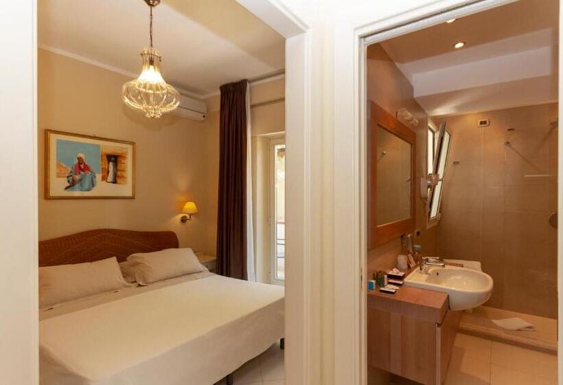 Классический Номер, Simius Playa