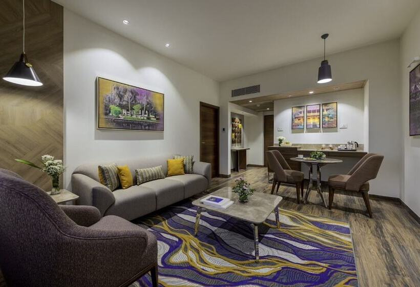 Suite Executiva, Vivanta Mangalore Oldport Road   Formerly Known As Taj Manjarun