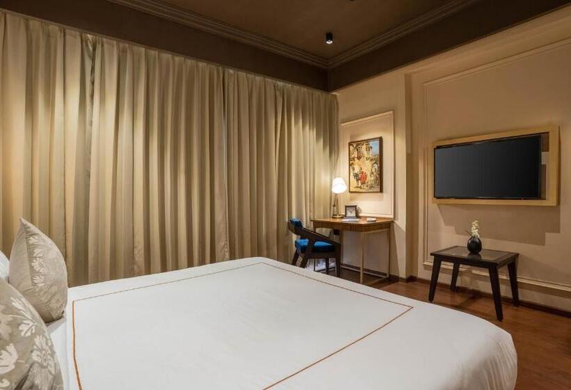 Quarto Deluxe, Historia Royal