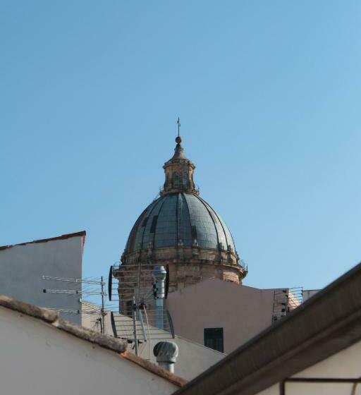 标准间, Federico Secondo B&b