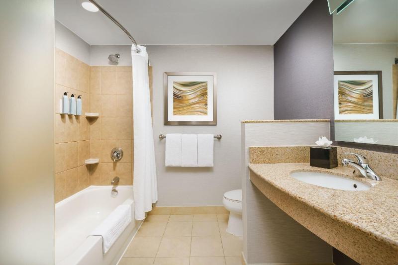 스탠다드 룸 킹사이즈 침대, Courtyard Hartford Farmington
