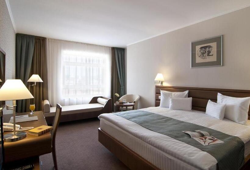 스탠다드 룸 킹사이즈 침대, Wyndham Cluj