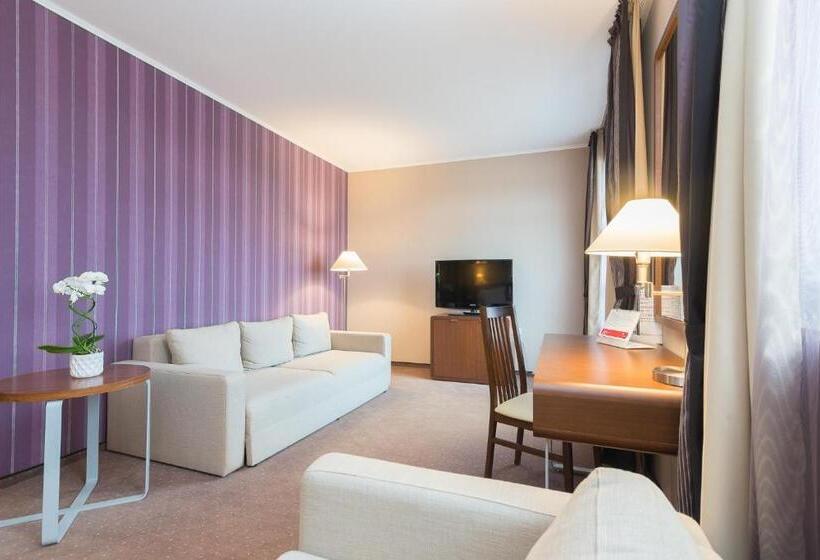 이그제큐티브 스위트 킹침대, Wyndham Cluj