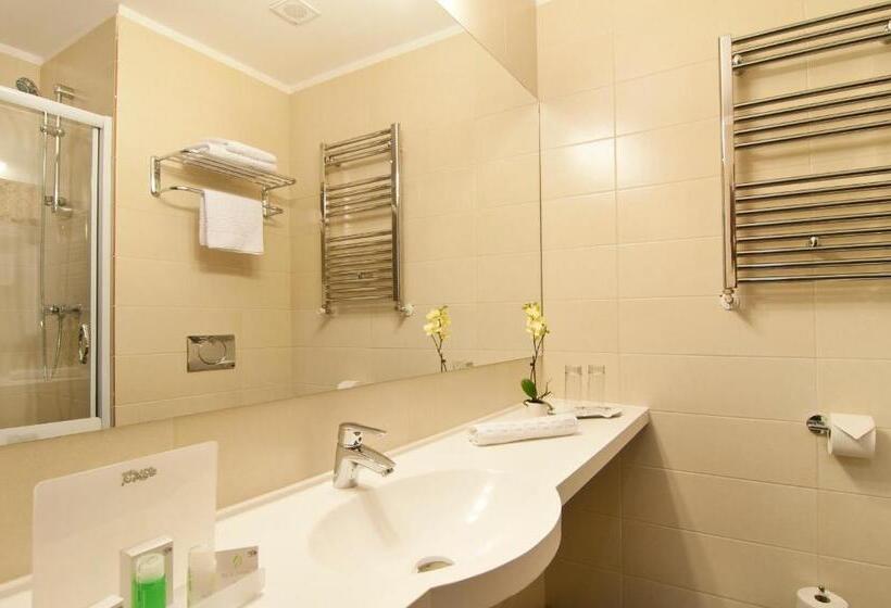 2 베드룸 패밀리 스위트, Wyndham Cluj