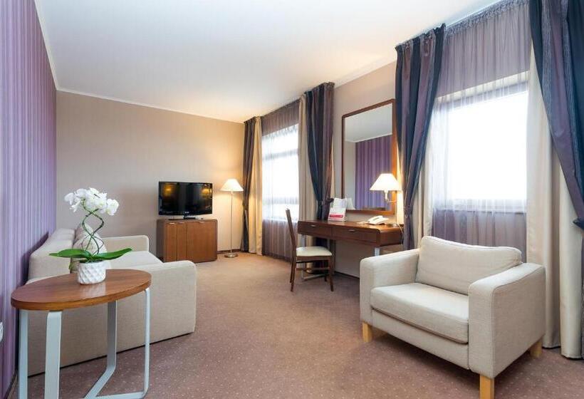 스위트 킹사이즈 침대, Wyndham Cluj