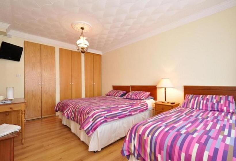 스탠다드 트리플 룸, Lynfield Guest House